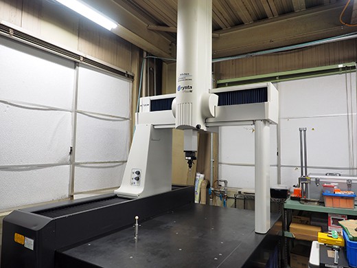工場内の空調管理・専門スタッフの検査万全な品質保証体制