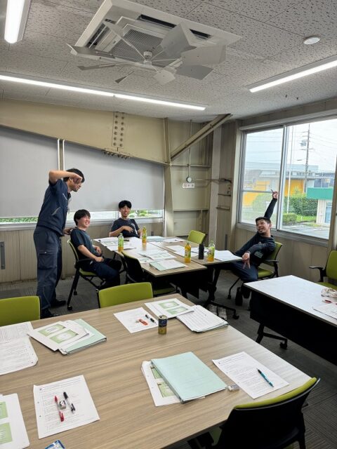 リーダー研修　（週末開催中）